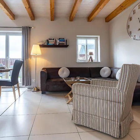 Holiday home Fischerhaus Am Reetdachhaus Friesenhaus