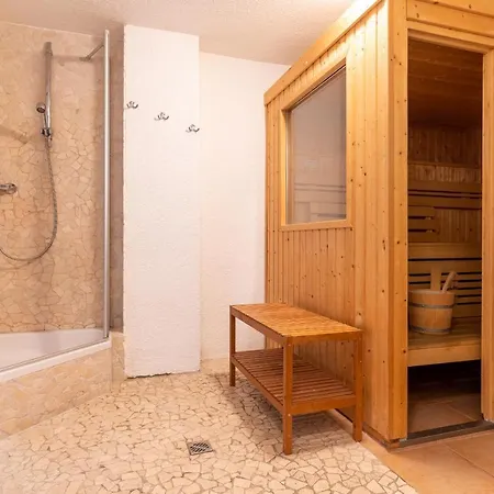 Holiday home Fischerhaus Am Reetdachhaus Friesenhaus Brosum