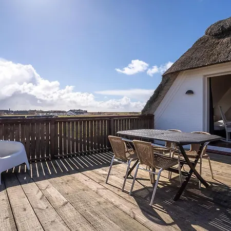 Holiday home Fischerhaus Am Reetdachhaus Friesenhaus