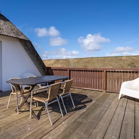 Holiday home Fischerhaus Am Reetdachhaus Friesenhaus Brosum
