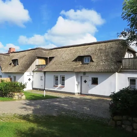 Holiday home Fischerhaus Am Reetdachhaus Friesenhaus *